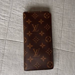 Louis Vuitton Brazza wallet